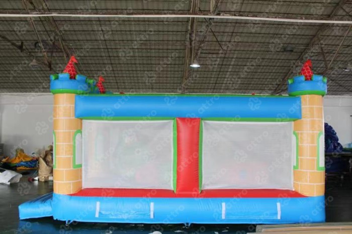 Надувной батут «Замок», размер 5*5*3 метров