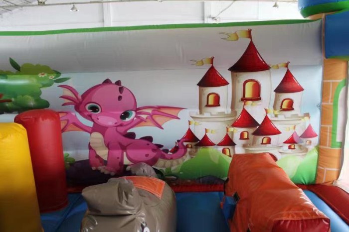 Надувной батут «Замок», размер 5*5*3 метров