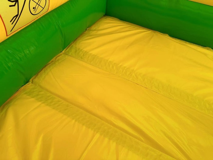 Надувной батутный парк "Лес чудес"  45*15*10 м