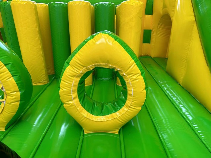 Надувной батутный парк "Лес чудес"  45*15*10 м