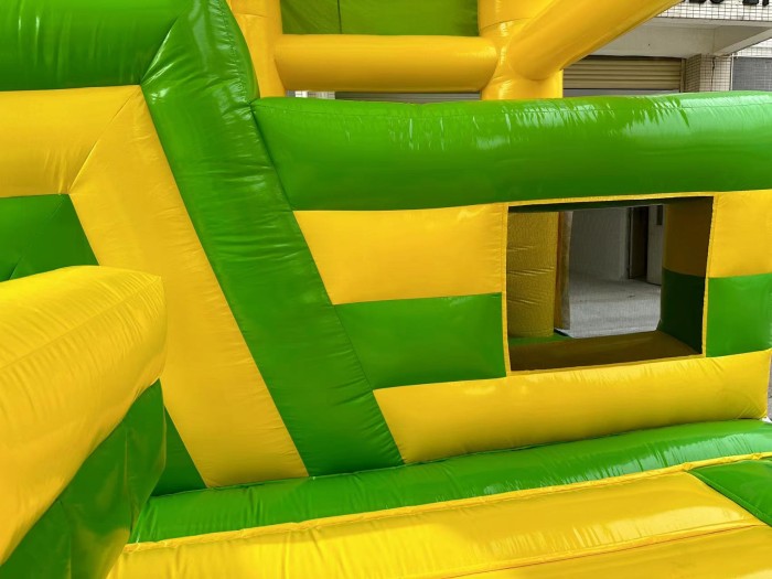 Надувной батутный парк "Лес чудес"  45*15*10 м