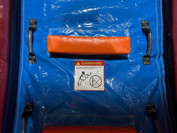 Надувной батут "Супер тачки 3D с переходом" 9*6*7 м