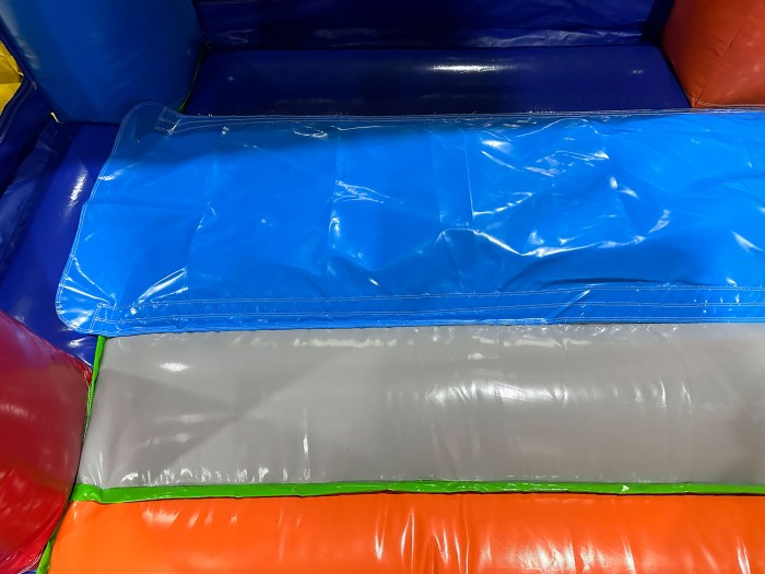 Надувной батут "Супер тачки 3D с переходом" 9*6*7 м