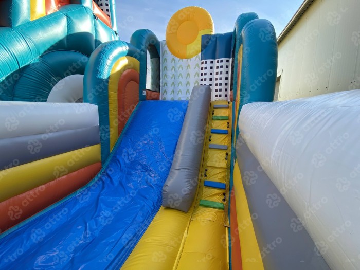 Надувной батут «Мегаполис» 17*9,5*9,1 м