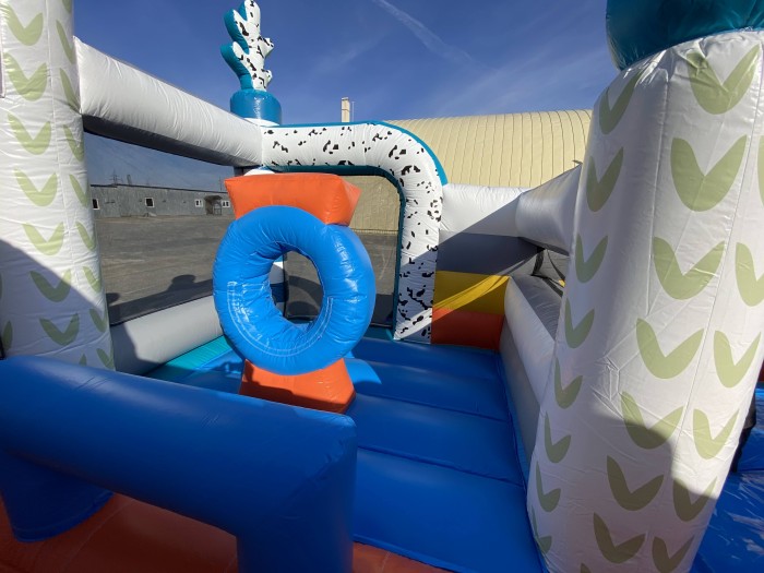 Надувной батут «Мегаполис» 17*9,5*9,1 м