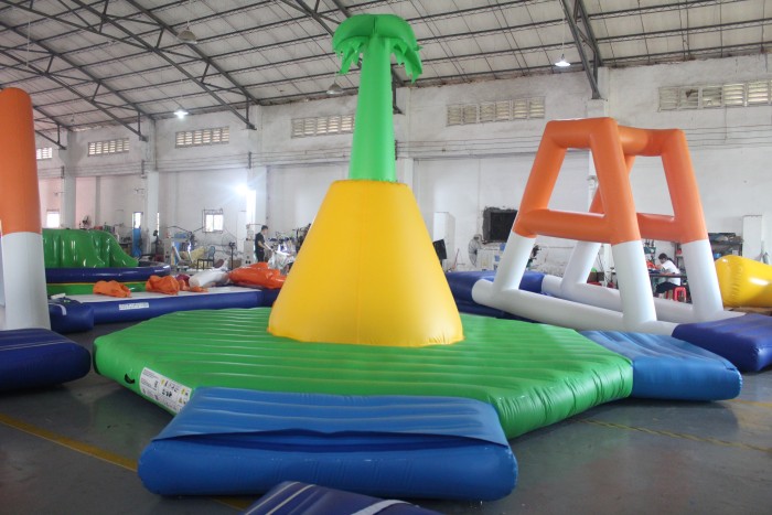 Надувной аквапарк "Спорт парк 80" 38*38 м