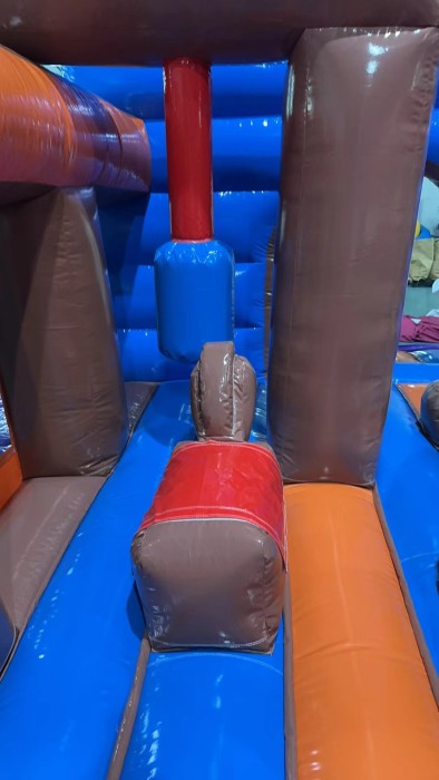 Надувной батут "Веселье пиратов" 12*4,5*5,8 м