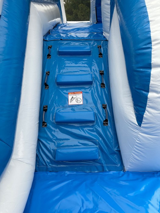 Надувной аквапарк "Трипл Дельфин" 21,5*12*8 м