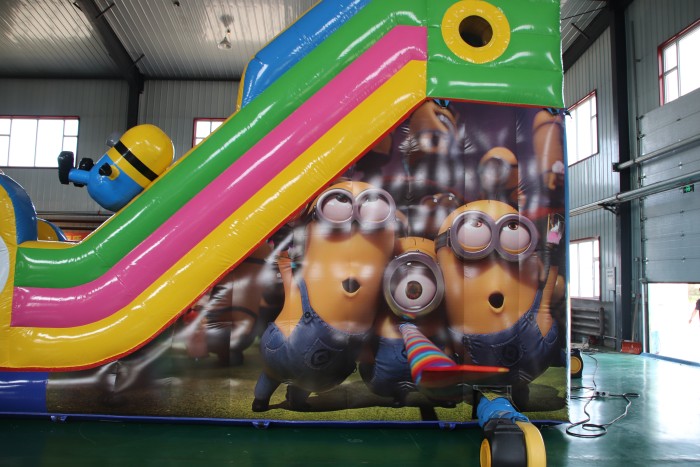 Надувной батут "Гадкий Я" 11*6*6 м