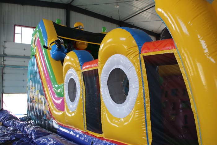 Надувной батут "Гадкий Я" 11*6*6 м