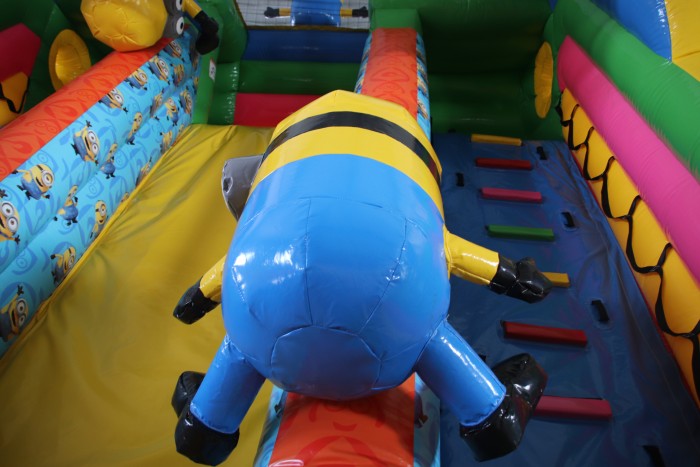 Надувной батут "Гадкий Я" 11*6*6 м