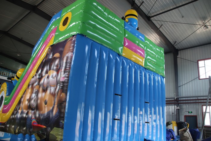 Надувной батут "Гадкий Я" 11*6*6 м