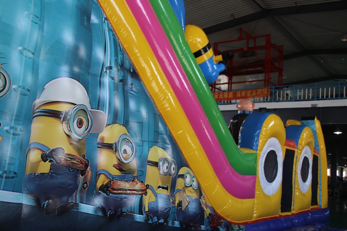 Надувной батут "Гадкий Я" 11*6*6 м