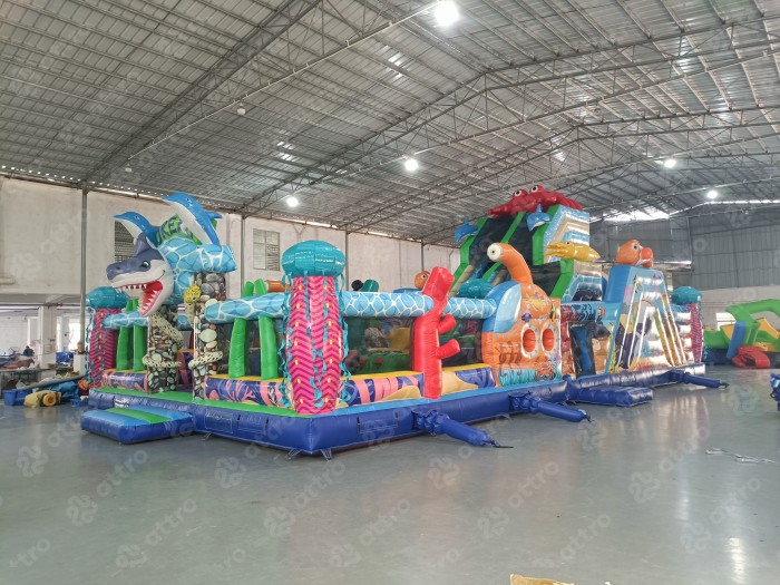 Надувной батут «Океан с иллюминаторами»  16*9,5*7 м