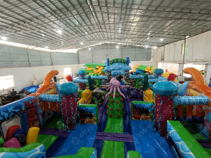 Надувной батут «Океан с иллюминаторами»  16*9,5*7 м