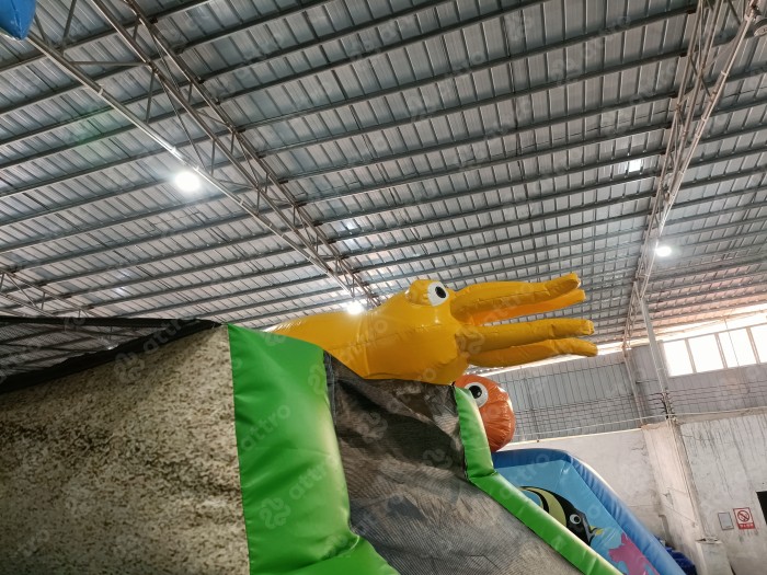 Надувной батут «Океан с иллюминаторами»  16*9,5*7 м