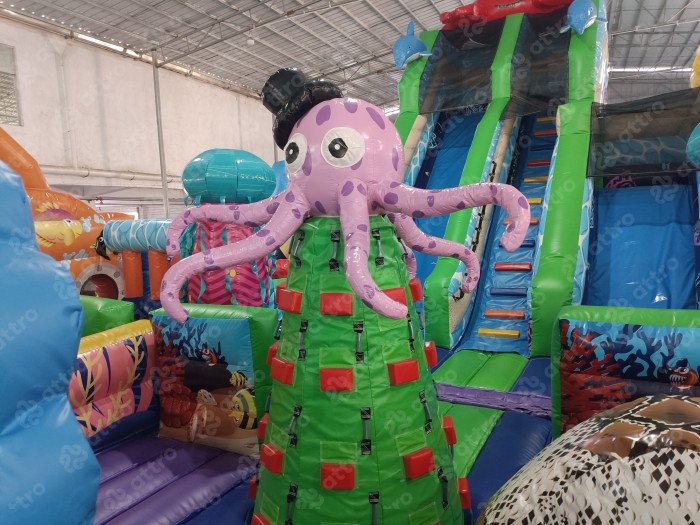 Надувной батут «Океан с иллюминаторами»  16*9,5*7 м