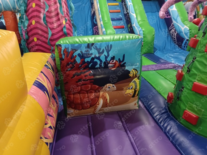 Надувной батут «Океан с иллюминаторами»  16*9,5*7 м