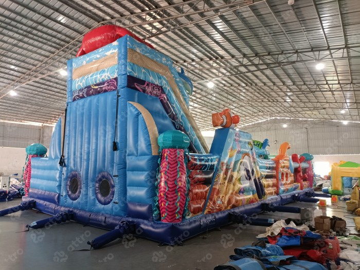 Надувной батут «Океан с иллюминаторами»  16*9,5*7 м