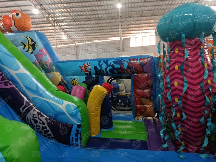 Надувной батут «Океан с иллюминаторами»  16*9,5*7 м