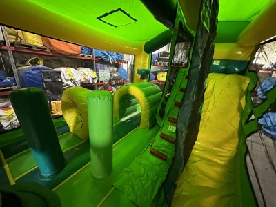 Надувной батут "Рентор джунгли" 5,5*4*4 м