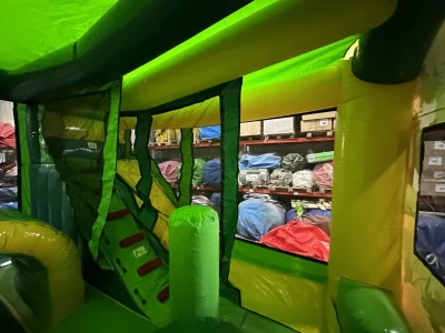 Надувной батут "Рентор джунгли" 5,5*4*4 м