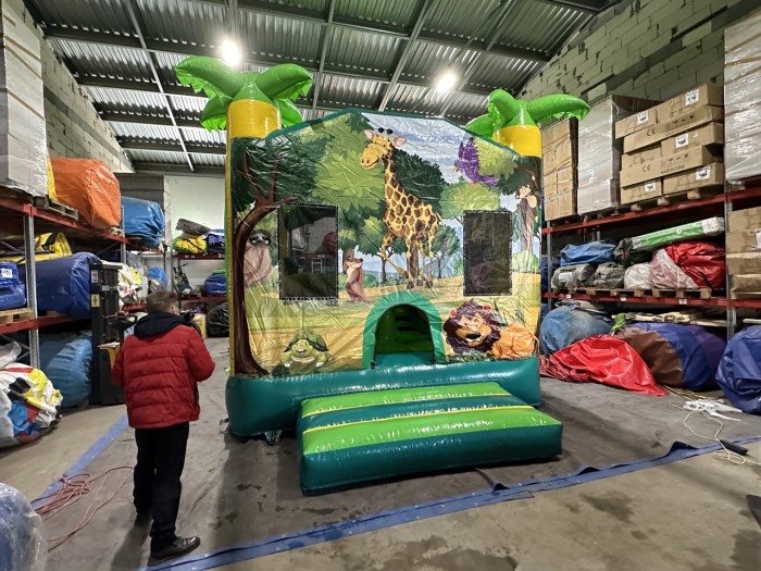 Надувной батут "Рентор джунгли" 5,5*4*4 м