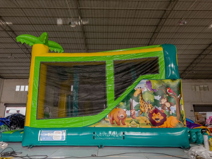 Надувной батут "Рентор джунгли" 5,5*4*4 м