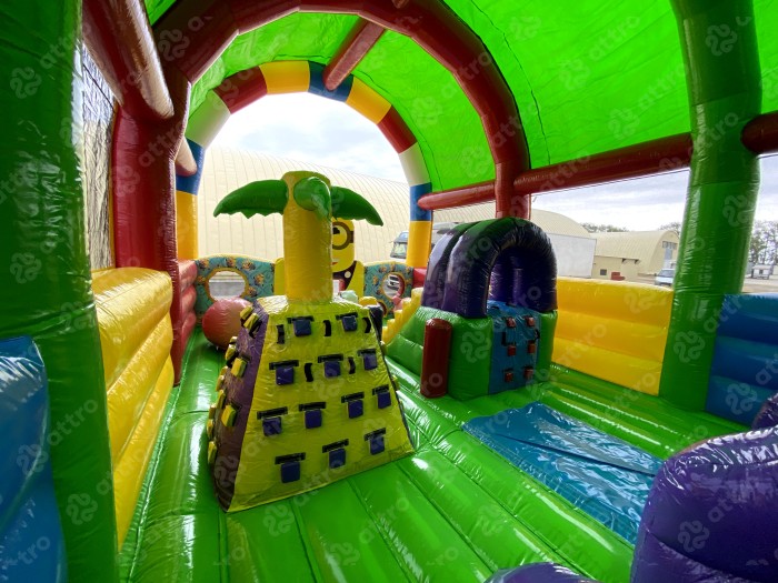 Надувной батут "Домик Миньонов" 12*6*6 м