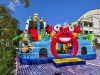 Надувной батут "Миньоны под волной" 12,5*8,5*9,2 м
