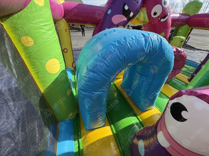 Надувная горка "Монстрики" 7*5*5,6 м