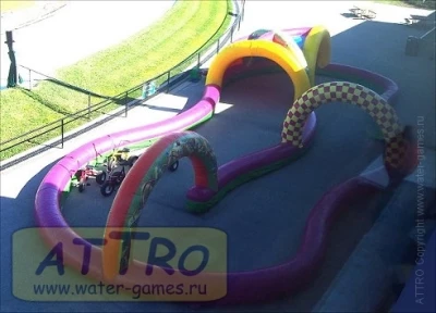 Надувная трасса для велосипедов 20*10*3 м