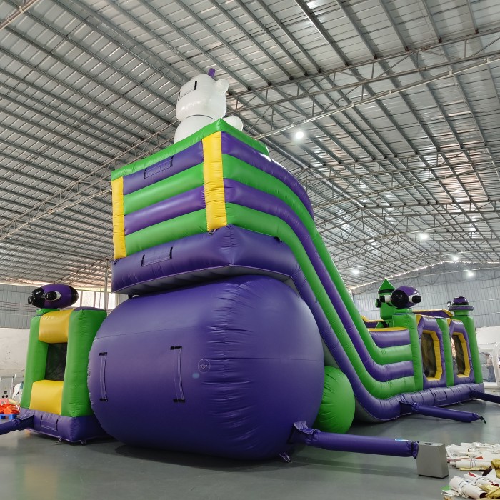 Надувной батут "Космос" 14*7*8 м