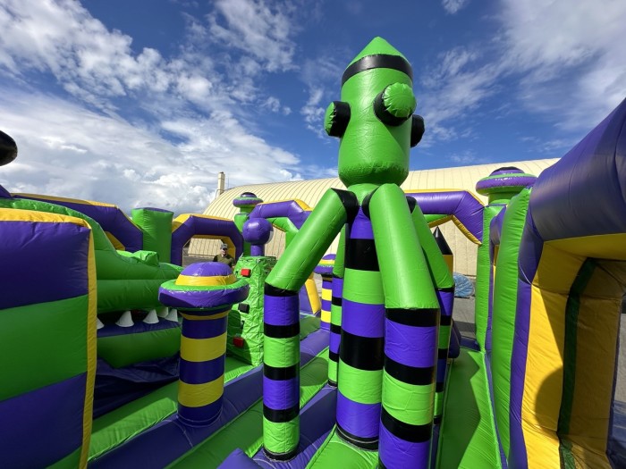 Надувной батут "Космос" 14*7*8 м