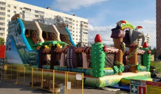 Надувной батут "Сафари" 14*7*6,6 м Б/У
