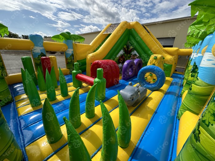 Надувной батут "Джуманджи SAFARI" 10*7*4,5 м