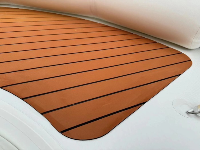 Надувная релакс зона - плавающий бар с диванами