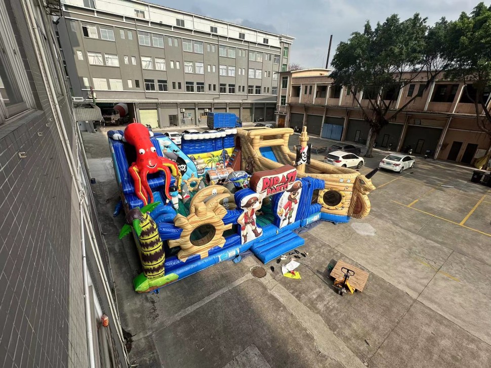 Надувная горка 