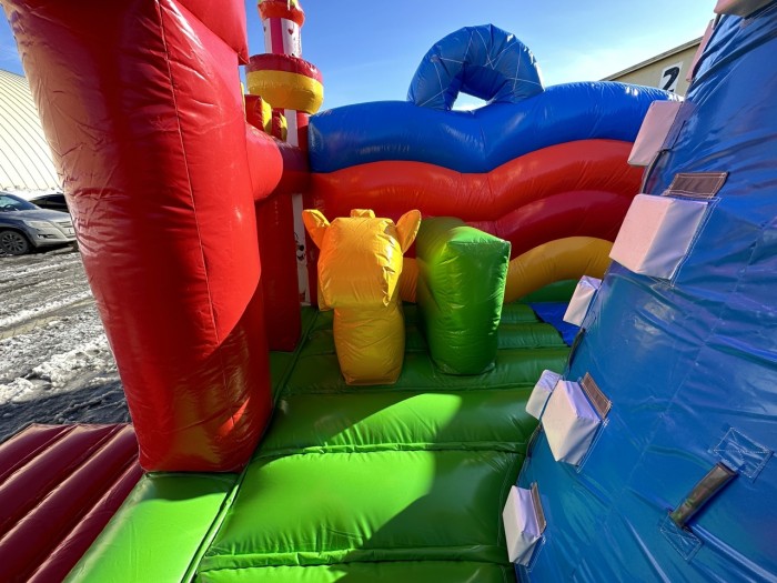 Надувная горка "Цирк" 12*6*8 м 