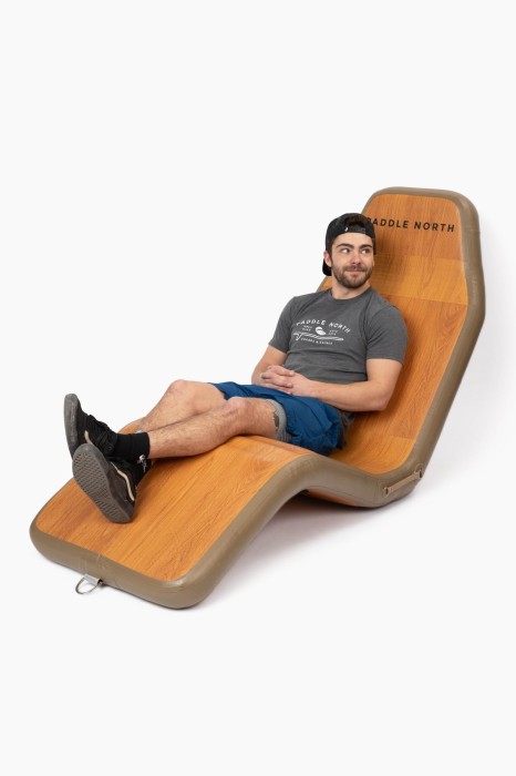 Бескаркасный надувной шезлонг из аирдек