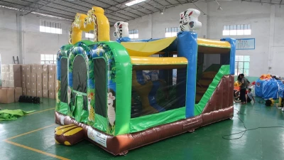 Надувной батут с горкой "Законы джунглей" 6*4*4 м