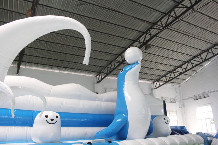 Надувной аквапарк "Белая Акула" 17*14*6,5 м