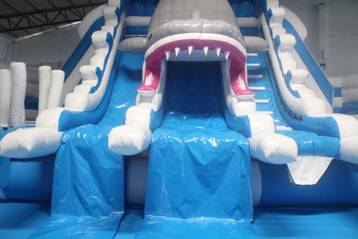 Надувной аквапарк "Белая Акула" 17*14*6,5 м
