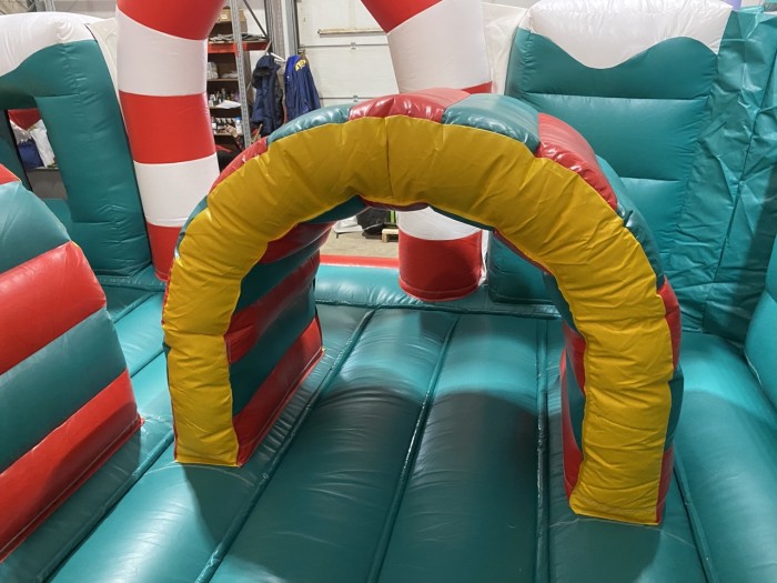 Надувной батут "Зимняя сказка" 9*6*6,6 м 