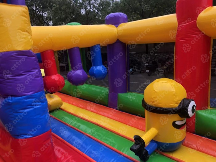 Надувная горка "Миньоны" 14*6*6,4 м