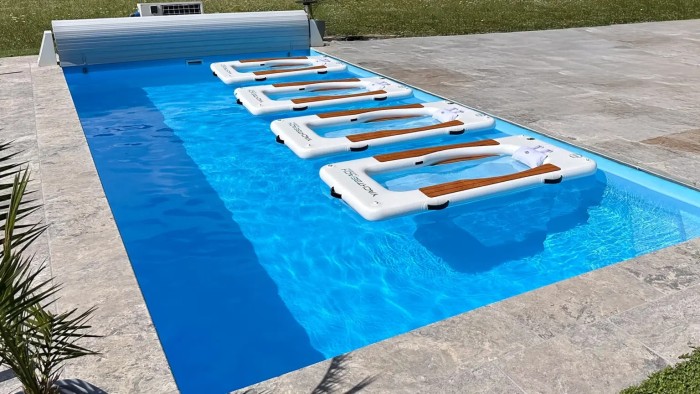 Надувной плавающий шезлонг премиум