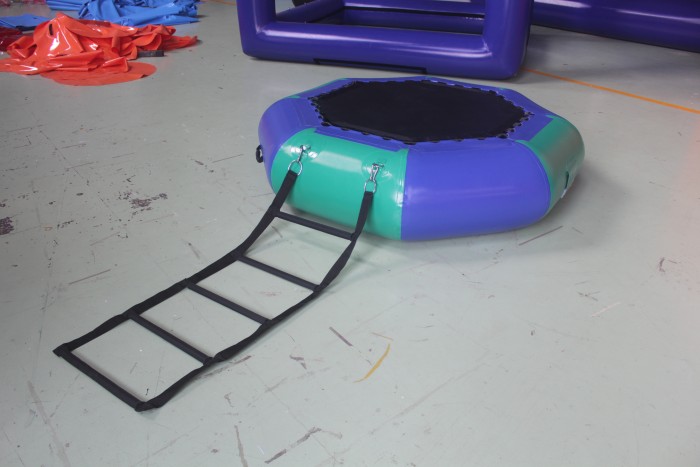 Надувной водный Батут с банджи тросом