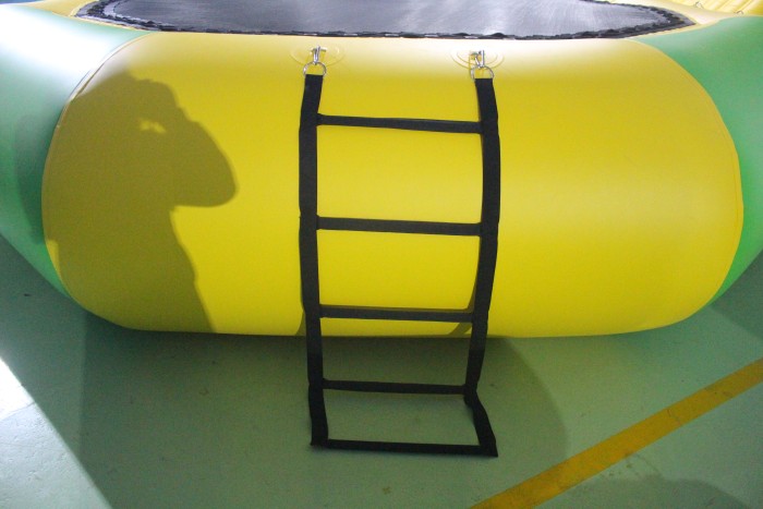 Надувной водный Батут с банджи тросом