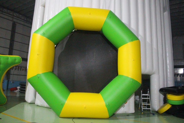 Надувной водный Батут с банджи тросом