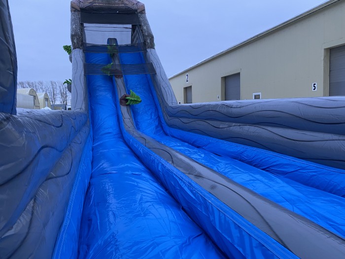 Надувная зимняя горка "Экстрим в джунглях" 27*4,5*9,3 м